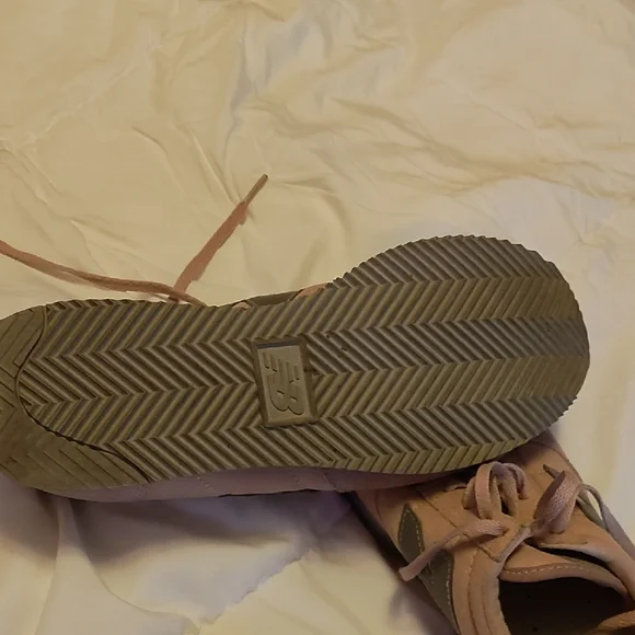 New Balance Blush and Gray Athletic Shoes - Picture 3 of 3